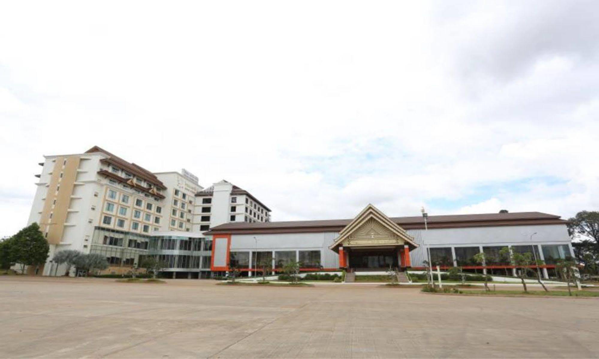 Arawan Riverside Hotel Паксе Екстер'єр фото